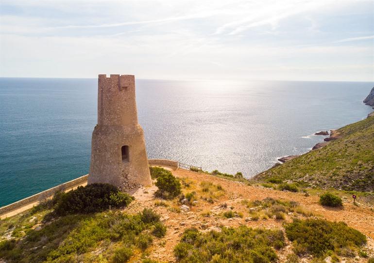 Der Torre del Gerro und der Ausblick auf die Umgebung in Dénia