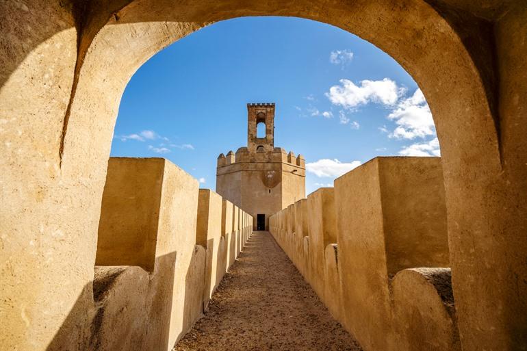 Torre Espantaperros der Alcazaba