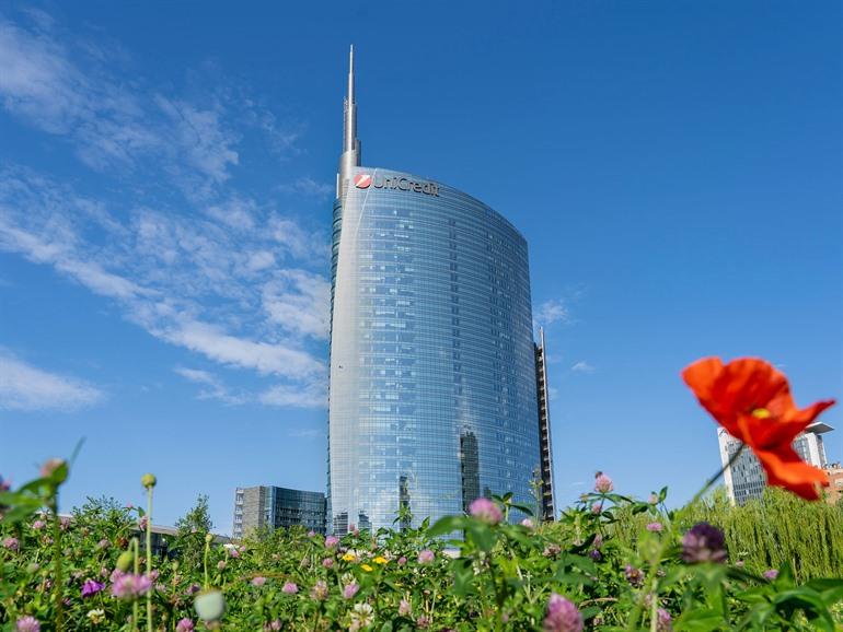 Die Unicredit-Turm in Mailand, Italien, besichtigen