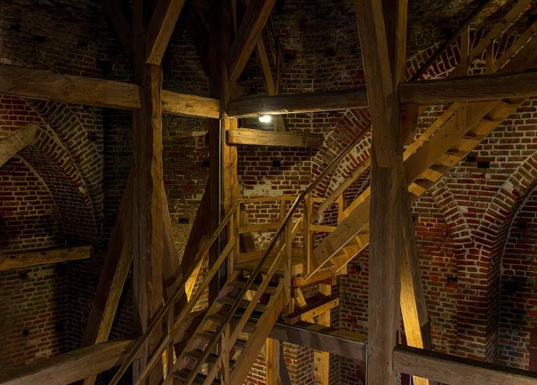 Treppen zur Kirchturm der St. Marien-Kirche in Stralsund