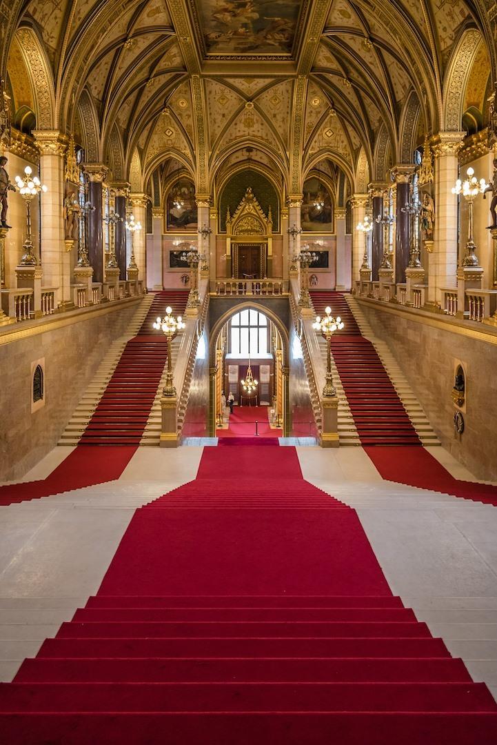 Treppen zur Nationalversammlung