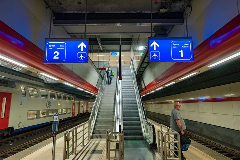 Bahnhof des Flughafens Brüssel, Brüssel