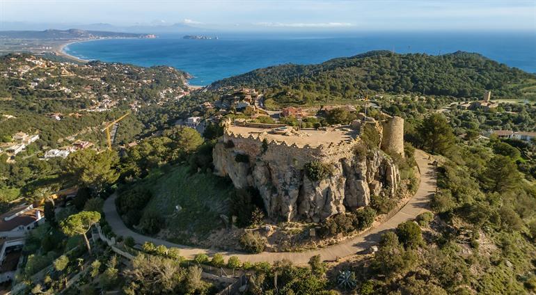 Aussicht auf die Burg Begur