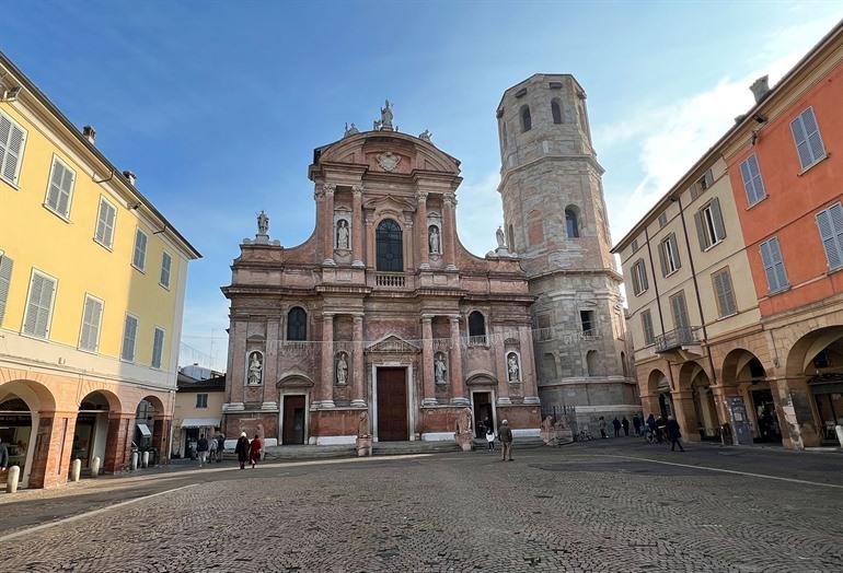 Aussicht auf die Basilica di San Prospero, Reggio Emilia