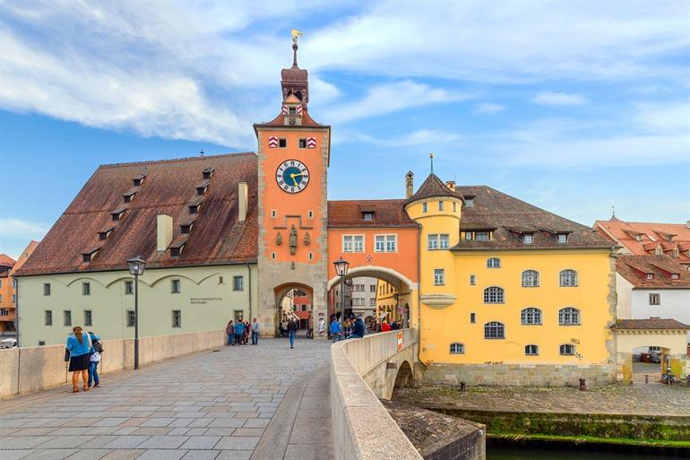Aussicht auf den Brückenturm, Steinerne Brücke von Regensburg