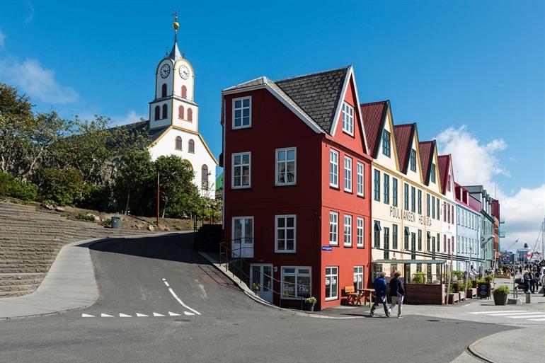 Aussicht auf die Domkirche von Tórshavn, Insel Streymoy