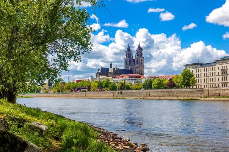 Aussicht auf die Elbe und Magdeburg