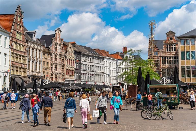Blick auf den Korenmarkt in Gent