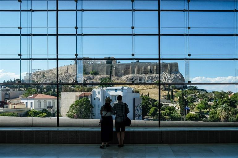 Aussicht auf die Akropolis vom Museum in Athen