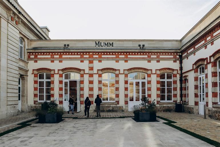 Aussicht auf das Mumm Champagnerhaus