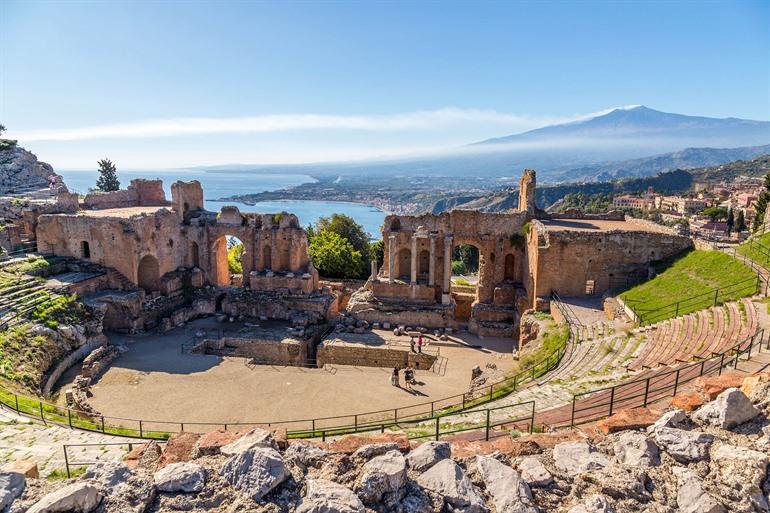 Blick auf das alte Theater von Taormina