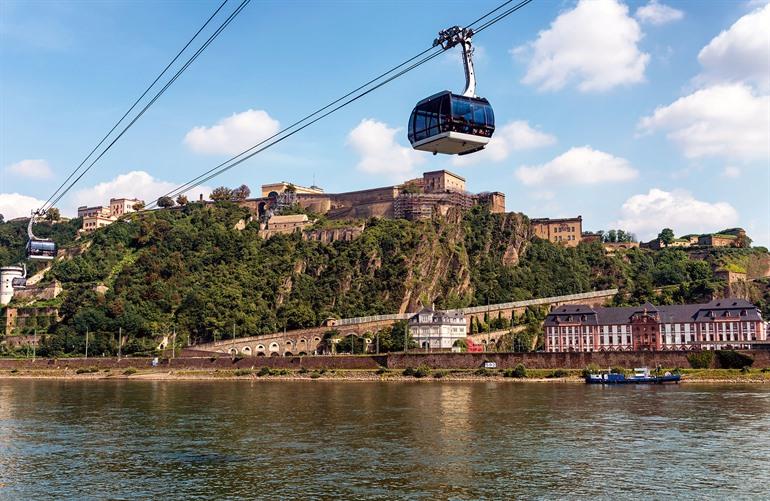 Aussicht auf die Festung Ehrenbreitstein und die Seilbahn in Koblenz