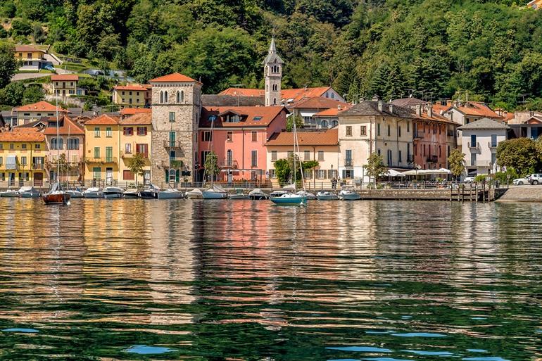 Aussicht auf Pella am Orta-See