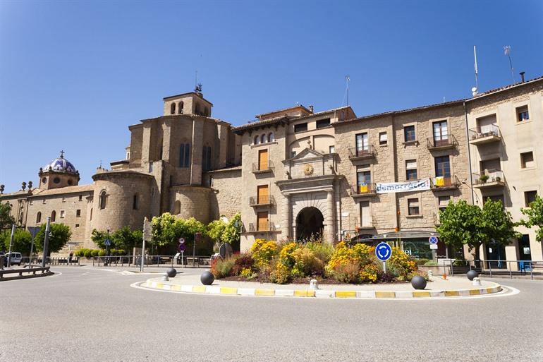 Aussicht auf Solsona und Portal del Pont, Lleida, Katalonien