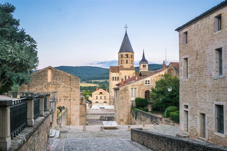 Aussicht auf die Abteikirche von Cluny, Burgund