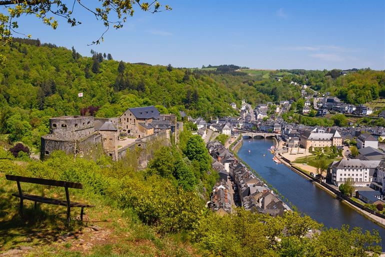 Aussicht auf die Semois in Bouillon und die Burg, Ardennen