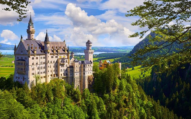 Blick auf das märchenhafte Neuschwanstein in Bayern