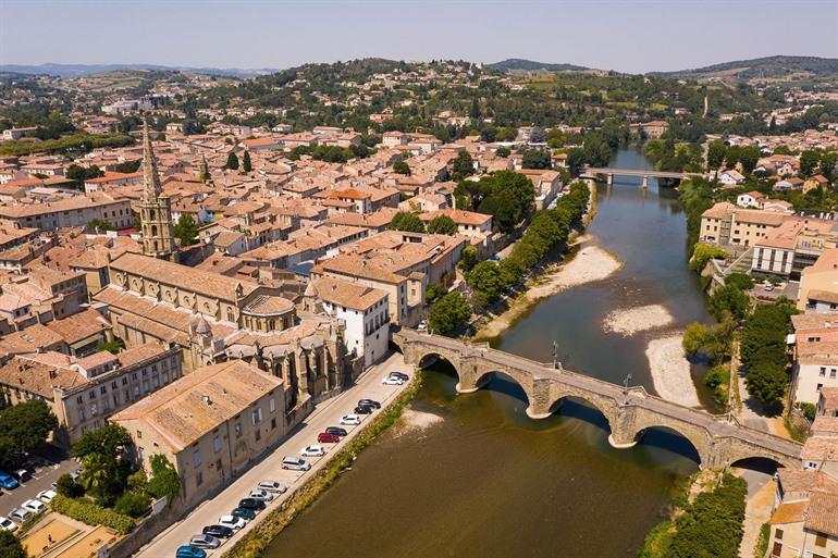 Aussicht auf Limoux und Pont-Neuf
