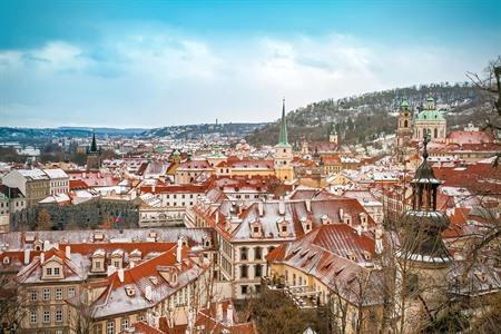 Ausblick auf Prag im Winter, Tschechien