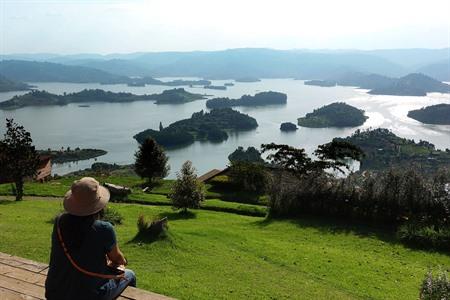 Aussichtspunkt über den Lake Bunyonyi von den Arcadia Cottages