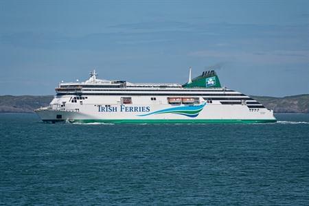 Mit dem Schiff von Belgien oder den Niederlanden nach Irland