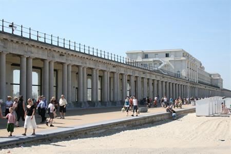 Venezianische Laubengänge in Ostende