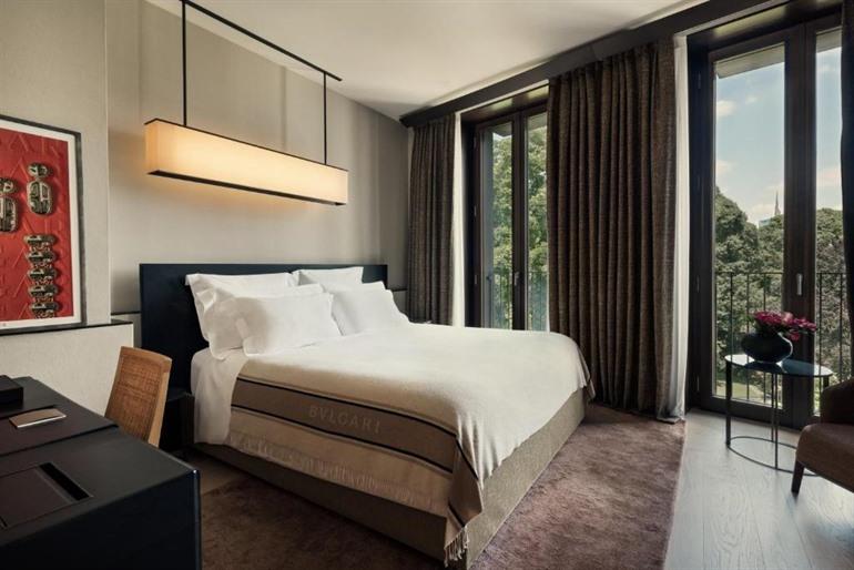 Übernachten Sie im Bulgari Hotel Mailand mit Blick auf den botanischen Garten und