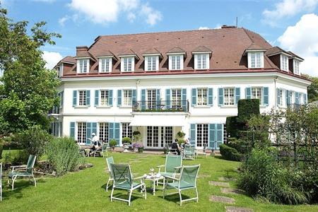 Bei Chateau De Montreuil übernachten buchen