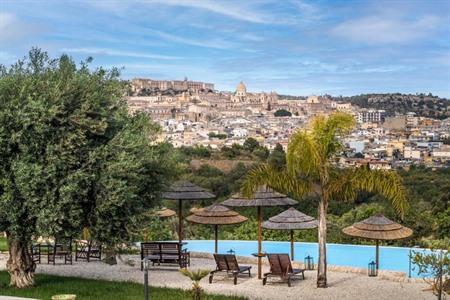 Übernachten Sie im Baglio Genovesi mit Blick auf Noto
