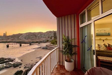 Buchen Sie Ihren Aufenthalt im Lüderitz Nest Hotel mit Meerblick
