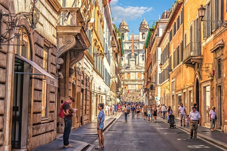 Via dei Condotti in Rom