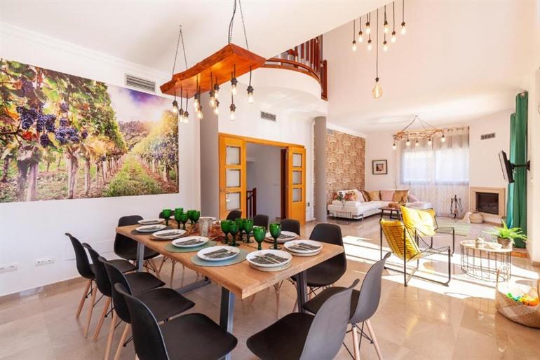 VILLA WINE EXPERIENCE Salou Zentrum SPA & Wein buchen
