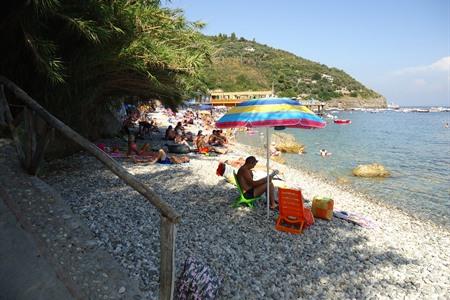 Villaggio Camping Nettuno mit Privatstrand buchen