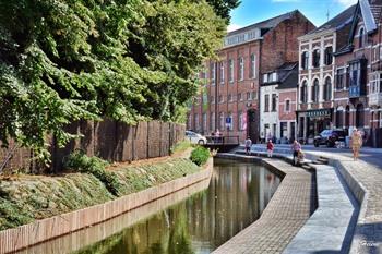 Fischerstraße mit Kai in Diest