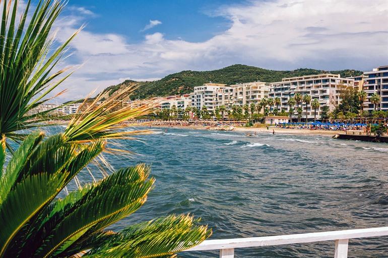 Vlora, ein beliebtes Küstenreiseziel in Albanien