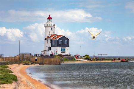 Leuchtturm auf der Halbinsel Marken, Nordholland