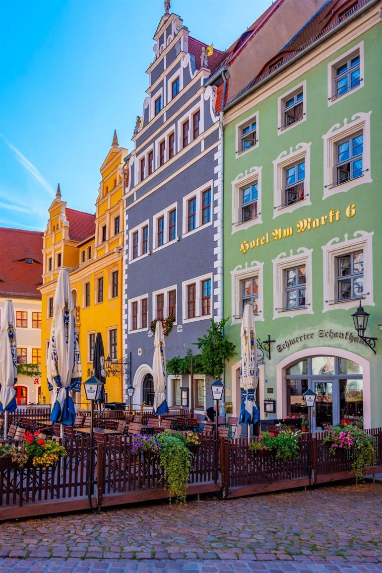 Spazieren Sie durch die farbenfrohe Altstadt von Meissen