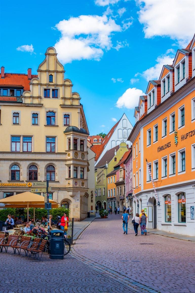 Spazieren Sie durch die farbenfrohe Altstadt von Meissen