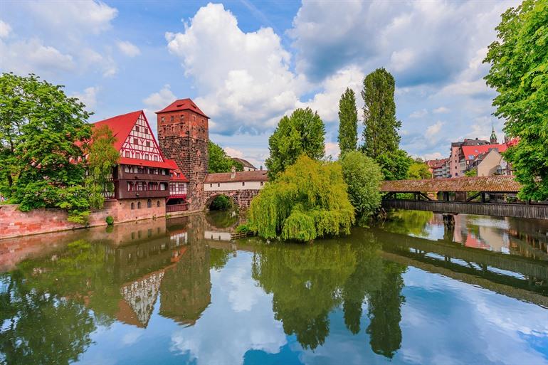 Spazieren Sie entlang der Pegnitz in Nürnberg
