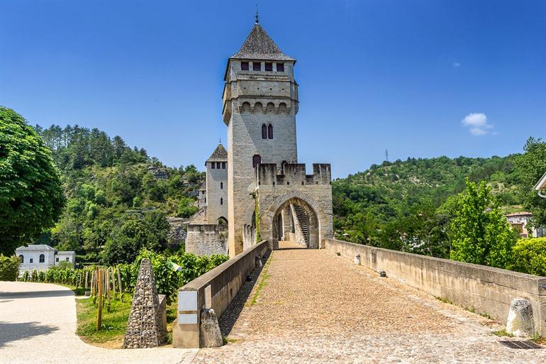 Spazieren Sie über die Pont Valentré in Cahors