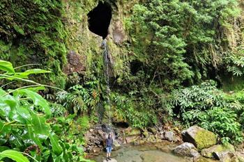 Wasserfall bei der Janela do Inferno Wanderung