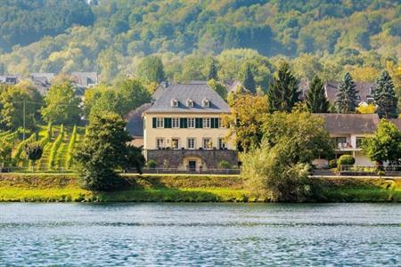 Wein- und Landhaus S A Prüm buchen