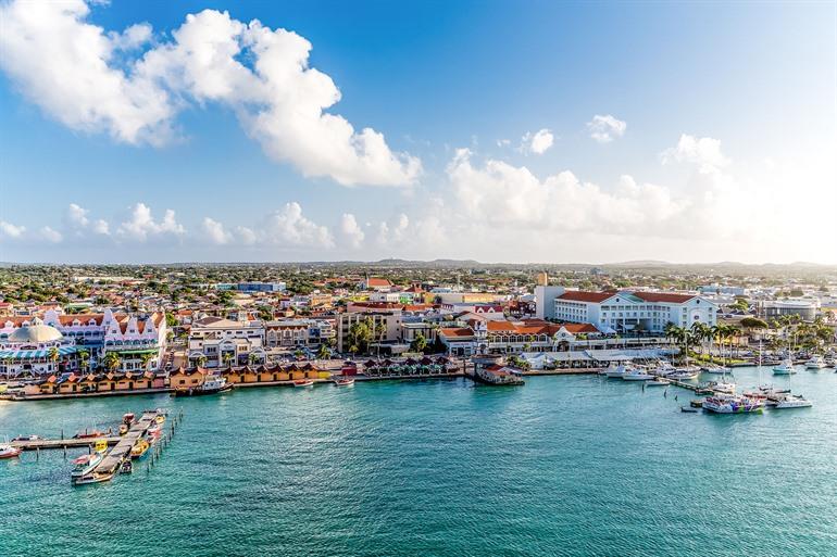 Blick auf den Hafen von Oranjestad, Aruba