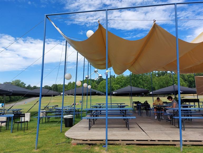 Sommerbar André im Laken-Park, Brüssel