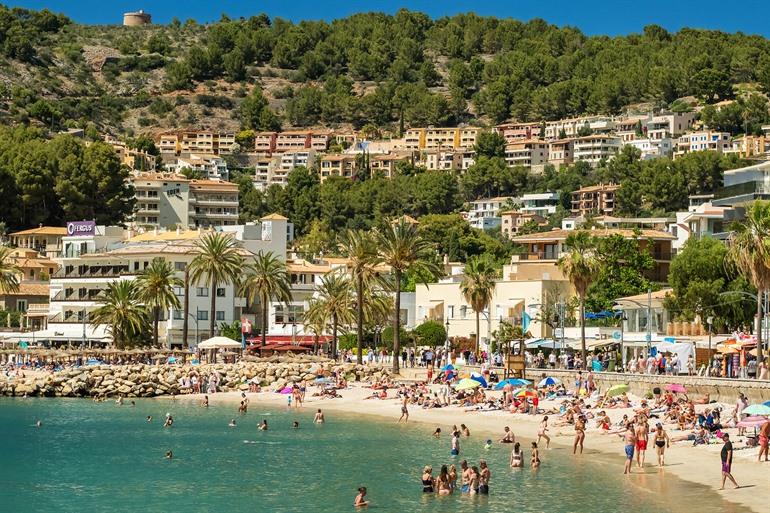 Sonnen und Schwimmen am Platja den Repic, Port de Soller