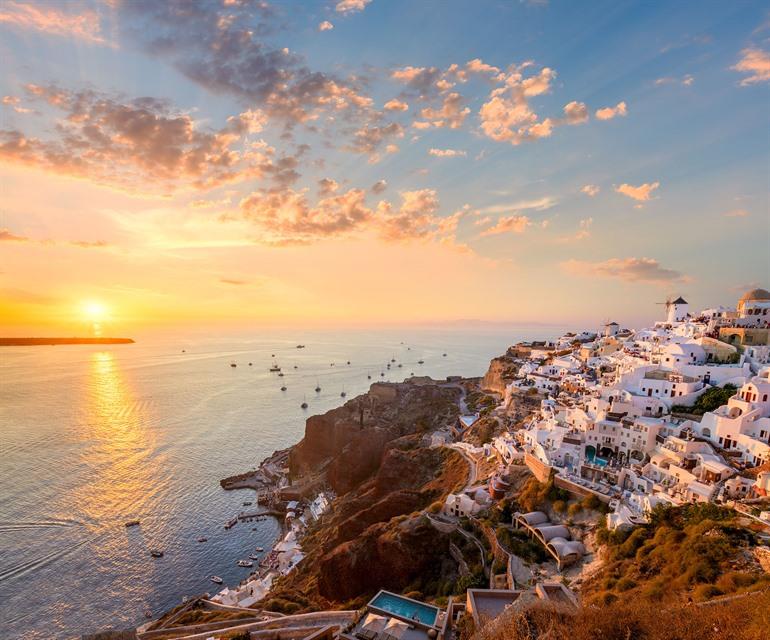 Sonnenuntergang in Oia auf Santorini erleben