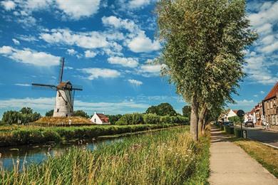 Spaziergang in Damme: Entlang der Damse Vaart mit Tijl Uilenspiegel