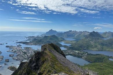 Djevelporten und Fløya-Wanderung auf Austvågøya (Lofoten)