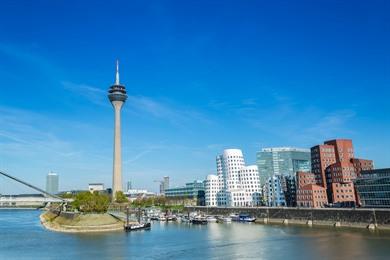 Spaziergang durch Düsseldorf: vom Altstadtviertel bis zum modernen MedienHafen