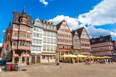 Spaziergang durch Frankfurt voller Superlative, von Alt bis Neu